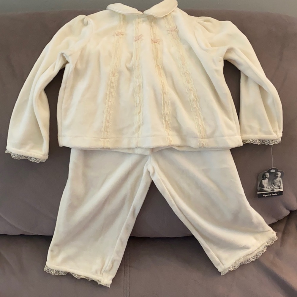 Piper and poise vintage matching set